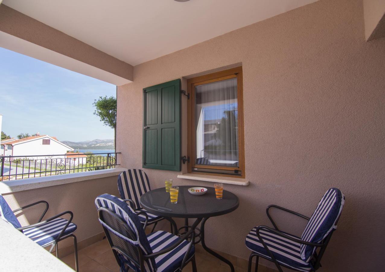 Villa Novak Donji Okrug  Δωμάτιο φωτογραφία